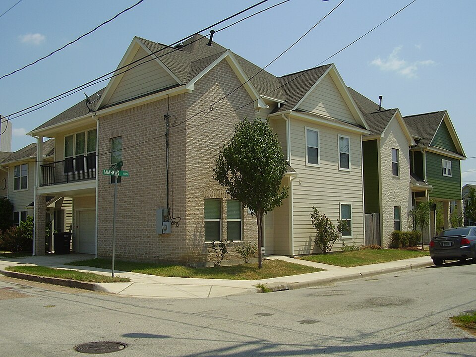 Newer townhomes in Houston’s Fourth Ward