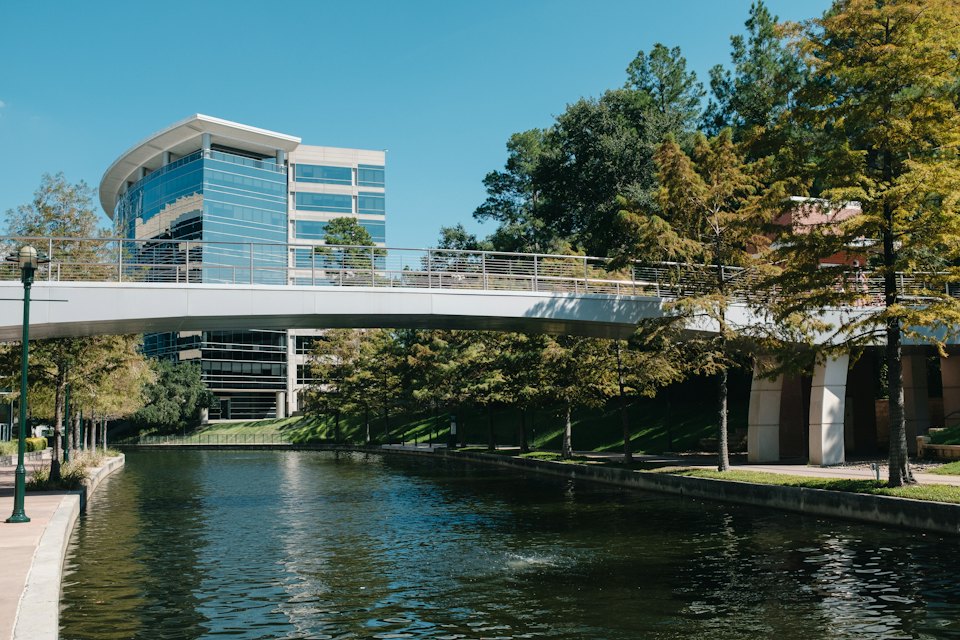 The Woodlands Waterway footbridge and towers